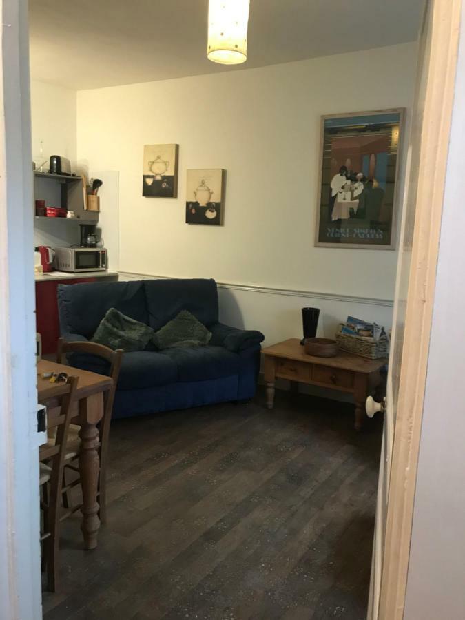 Le Petit Logement Pre-en-Pail-Saint-Samson Exterior photo